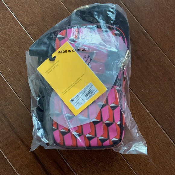 NWT DVF Diane Von Furstenberg X Target Pink Modern Geo Cellphone Holder - Picture 6 of 6